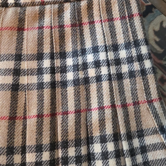 Burberry Beige Plaid A-Line Skirt - Picture 13 of 16